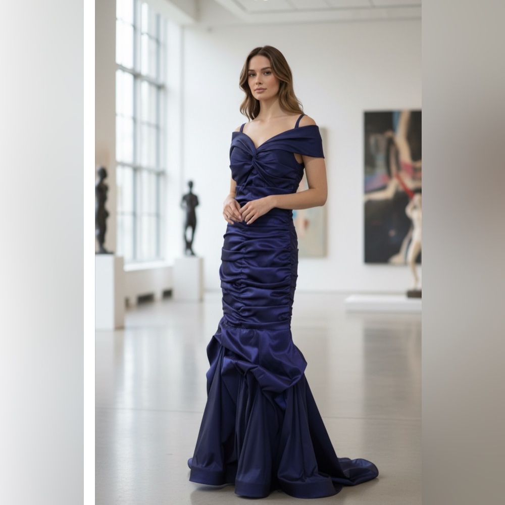 Vintage Jessica McClintock Silk Ruched Evening Dress. Size 8.
